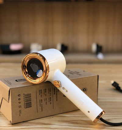 Mini Portable Handheld Garment Steamer / Fabric Steam Iron